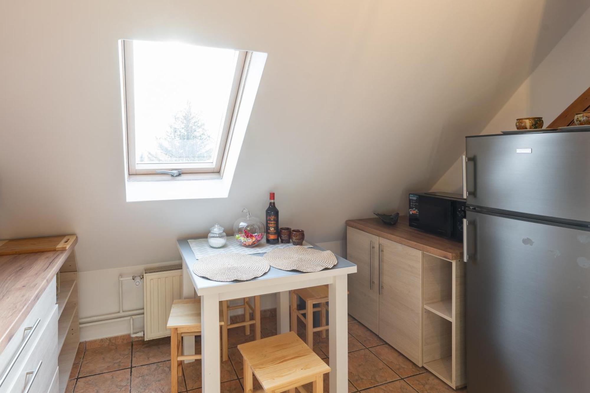 Apartment Karkonoszek 10 Jelenia Gora